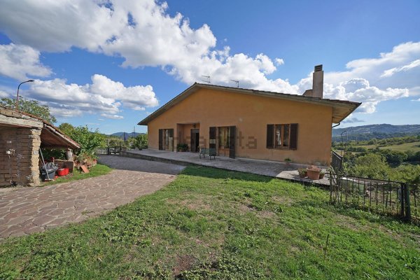 appartamento in vendita a Santa Fiora in zona Bagnore