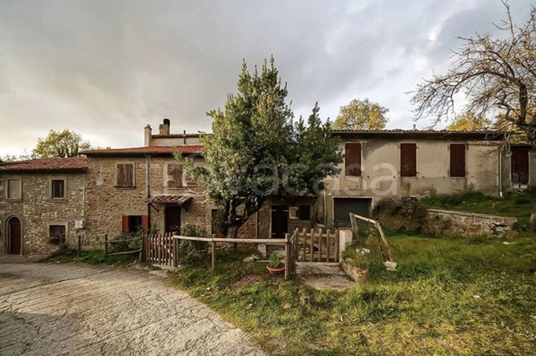 appartamento in vendita a Santa Fiora in zona Selva