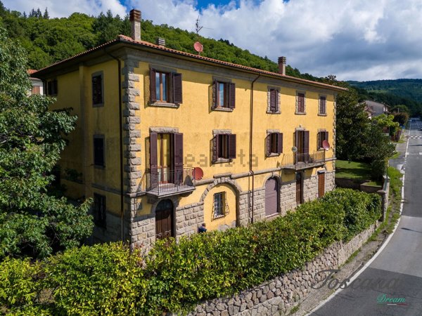 casa indipendente in vendita a Santa Fiora