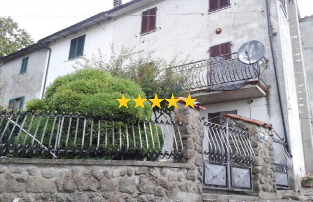 appartamento in vendita a Santa Fiora in zona Bagnore