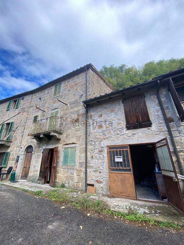 casa indipendente in vendita a Santa Fiora