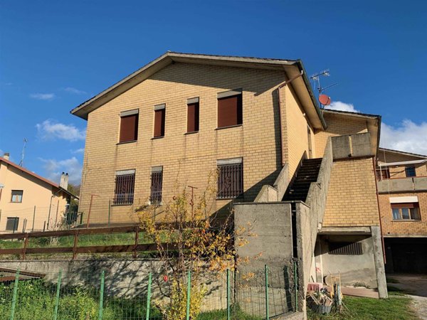 appartamento in vendita a Santa Fiora in zona Bagnore