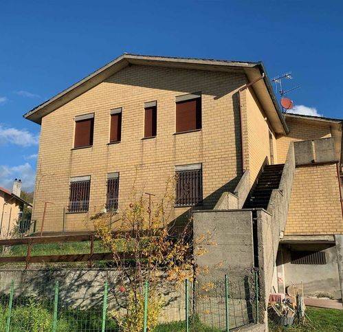 appartamento in vendita a Santa Fiora in zona Bagnore