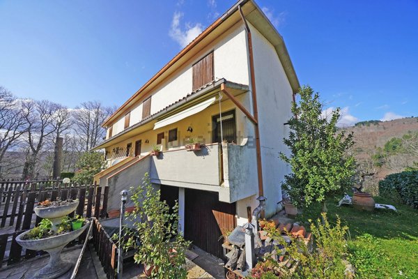 casa indipendente in vendita a Santa Fiora