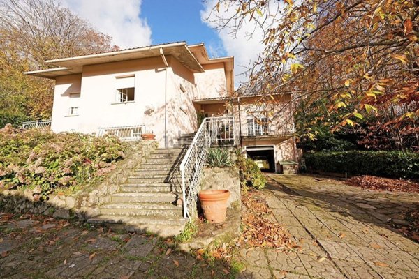 casa indipendente in vendita a Santa Fiora in zona Marroneto