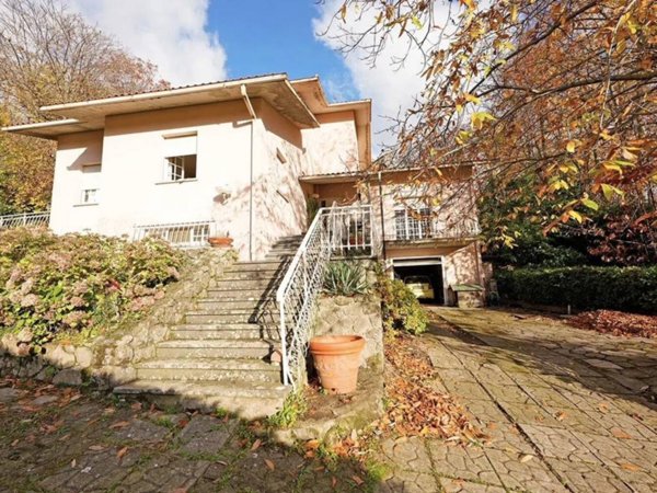 casa indipendente in vendita a Santa Fiora