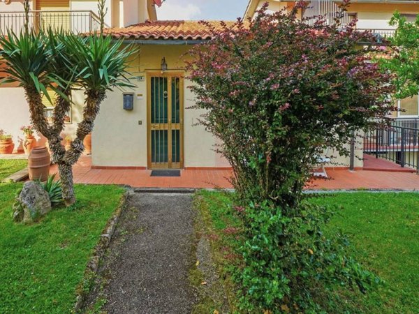 casa indipendente in vendita a Santa Fiora