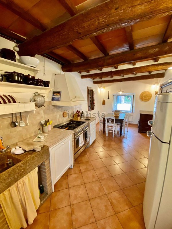 casale in vendita a Santa Fiora