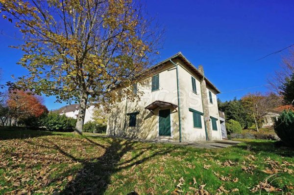 casa indipendente in vendita a Santa Fiora in zona Bagnolo