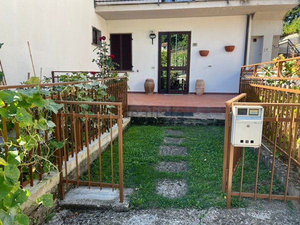 appartamento in vendita a Santa Fiora