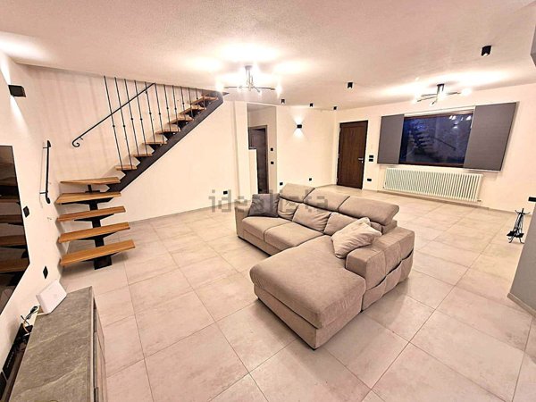 casa indipendente in vendita a Santa Fiora in zona Marroneto