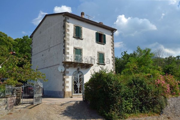 casa indipendente in vendita a Santa Fiora in zona Bagnore