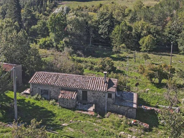 casale in vendita a Santa Fiora