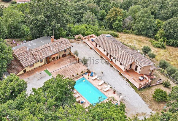 casale in vendita a Santa Fiora