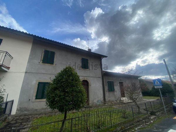 casa indipendente in vendita a Santa Fiora in zona Marroneto