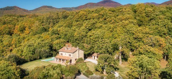 casale in vendita a Santa Fiora