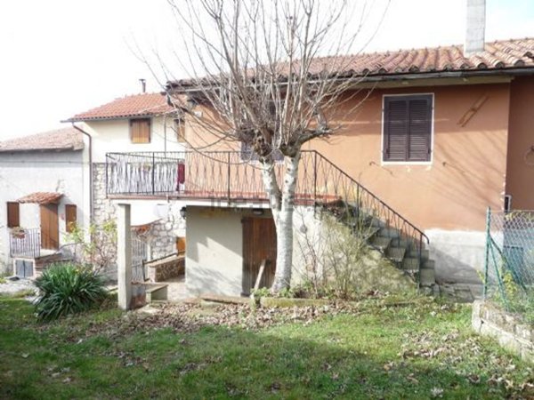 appartamento in vendita a Santa Fiora in zona Bagnolo
