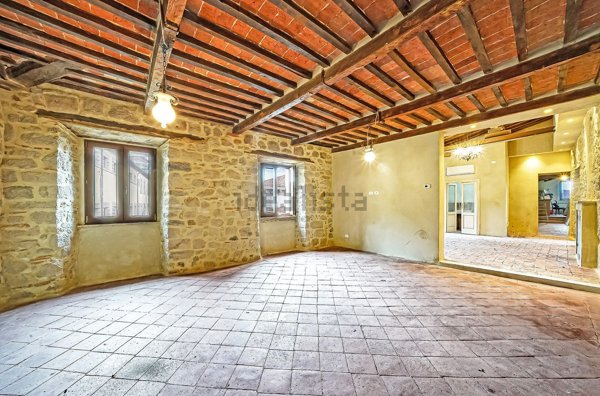 appartamento in vendita a Santa Fiora