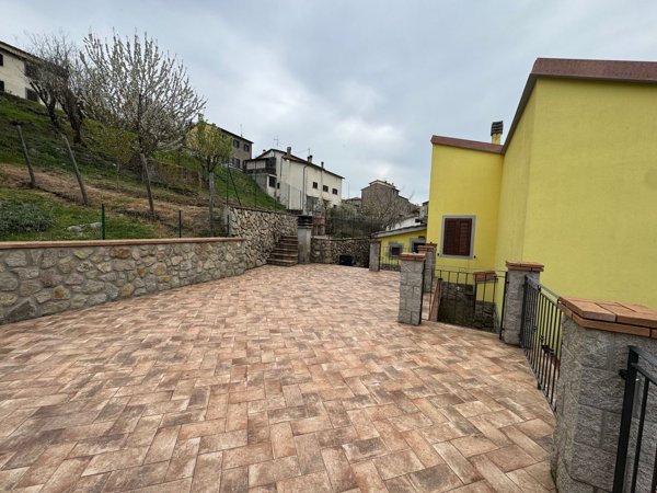 casa indipendente in vendita a Santa Fiora