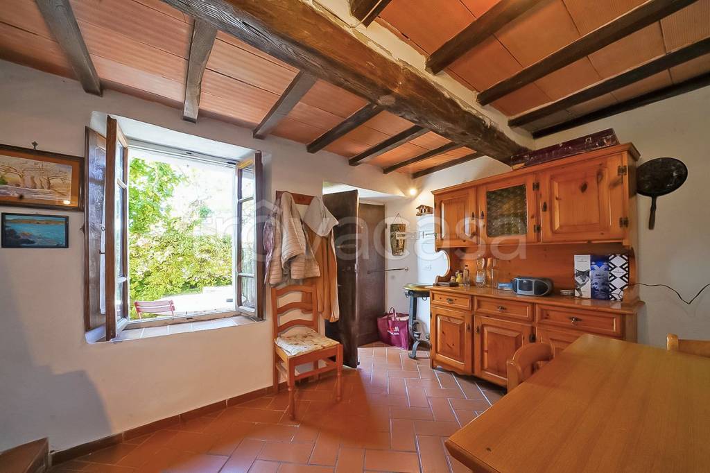 casa indipendente in vendita a Santa Fiora in zona Marroneto
