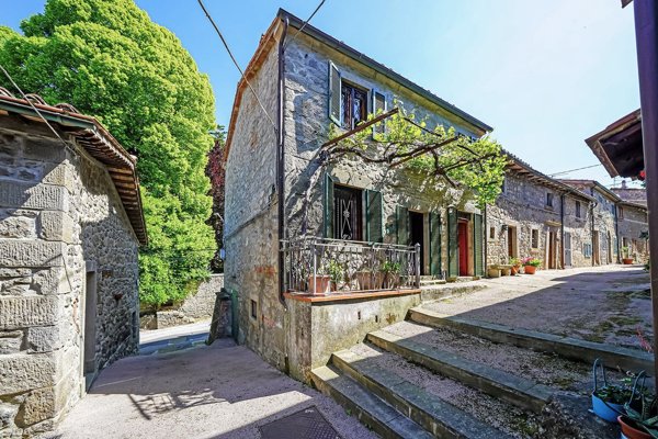 appartamento in vendita a Santa Fiora