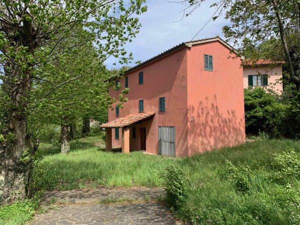 casa indipendente in vendita a Santa Fiora in zona Bagnolo