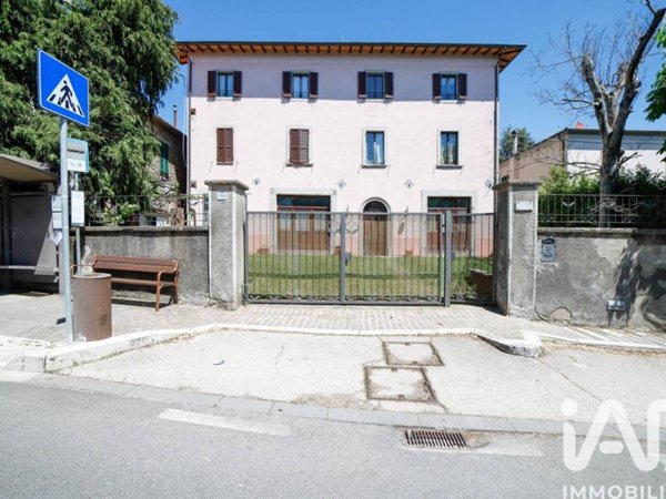 intera palazzina in vendita a Santa Fiora in zona Bagnore