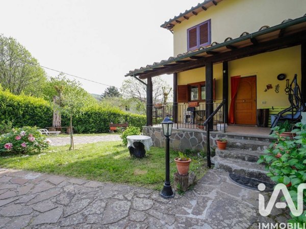 casa indipendente in vendita a Santa Fiora in zona Bagnore