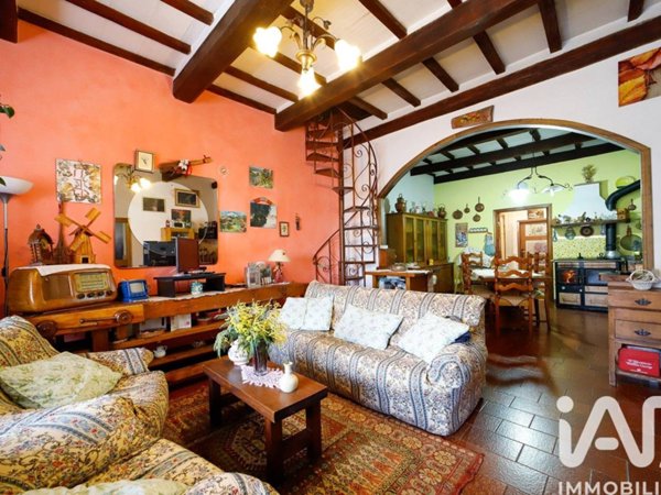 casa indipendente in vendita a Santa Fiora in zona Selva