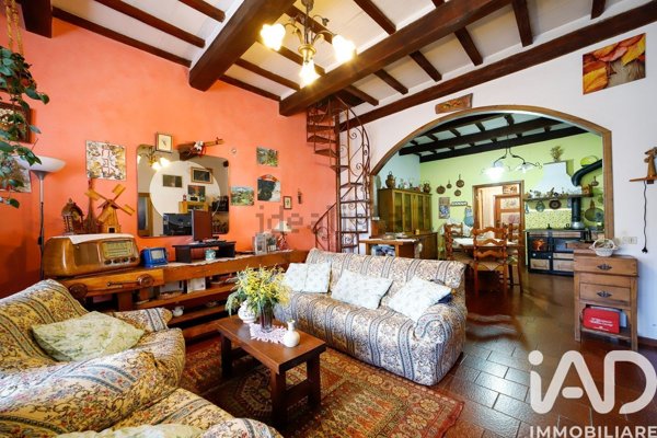 casa indipendente in vendita a Santa Fiora in zona Selva