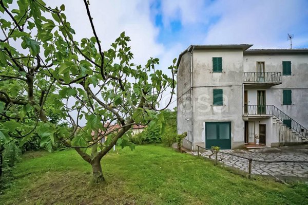 appartamento in vendita a Santa Fiora in zona Bagnore