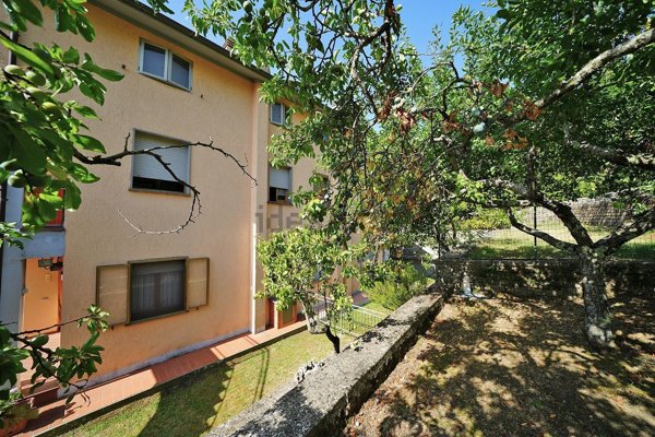 appartamento in vendita a Santa Fiora in zona Marroneto