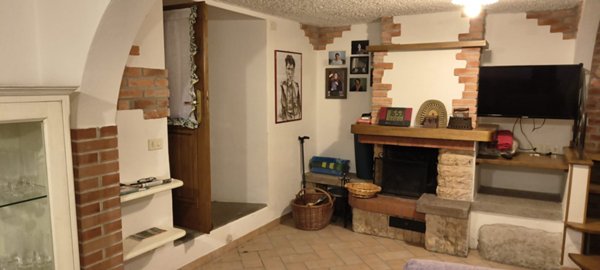 casa indipendente in vendita a Santa Fiora in zona Bagnolo