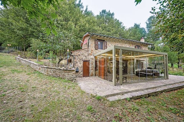 casa indipendente in vendita a Santa Fiora