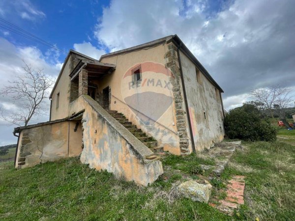 casa indipendente in vendita a Scansano in zona Poggioferro