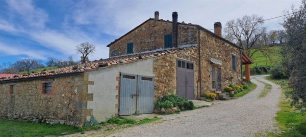 casa indipendente in vendita a Scansano