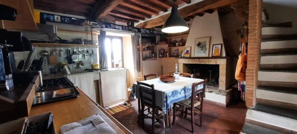 casa indipendente in vendita a Scansano