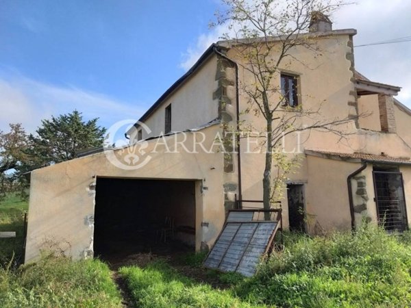 casa indipendente in vendita a Scansano