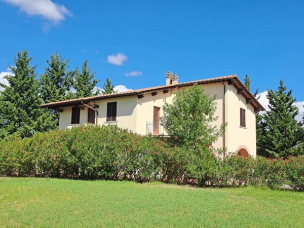 casa indipendente in vendita a Scansano