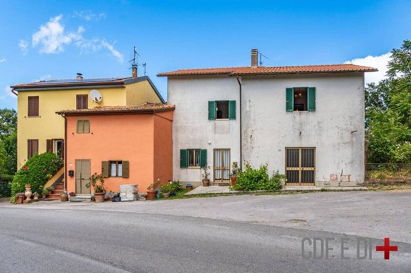 casa indipendente in vendita a Scansano
