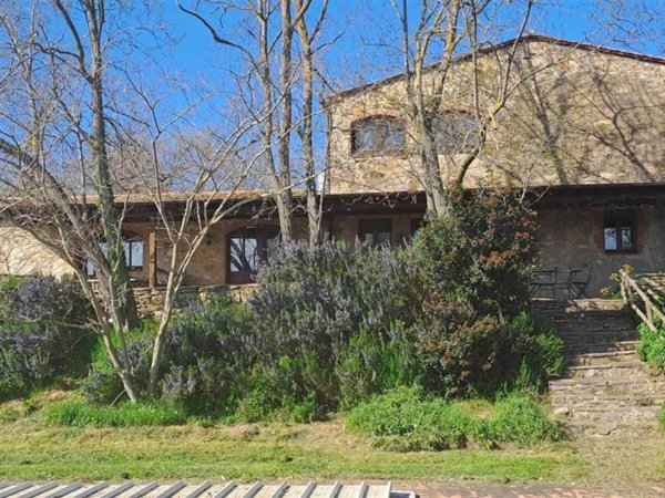 casa indipendente in vendita a Scansano