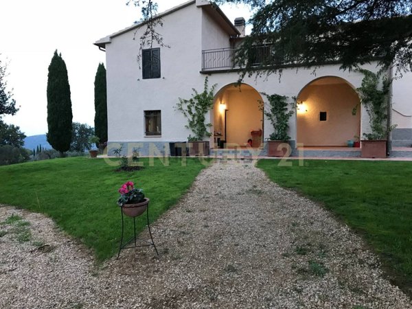 casa indipendente in vendita a Scansano in zona Montorgiali