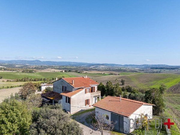 casa indipendente in vendita a Scansano