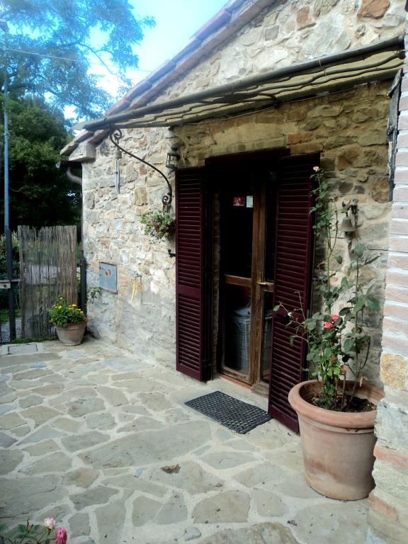 casa indipendente in vendita a Scansano in zona Murci