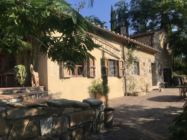 casa indipendente in vendita a Scansano