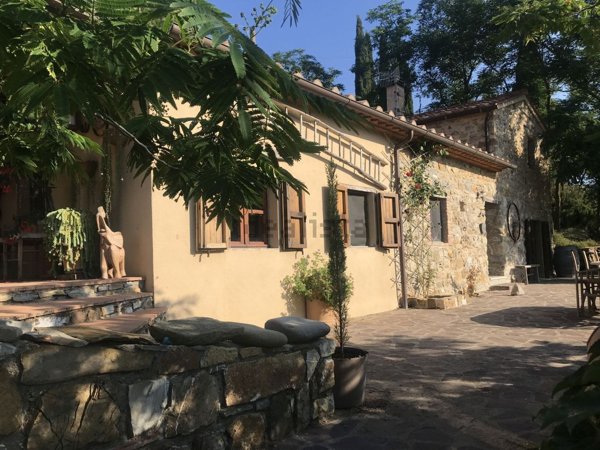 casale in vendita a Scansano