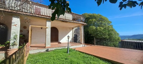 appartamento in vendita a Scansano in zona Polveraia