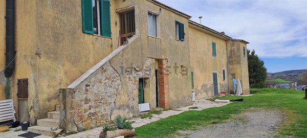 casa indipendente in vendita a Scansano
