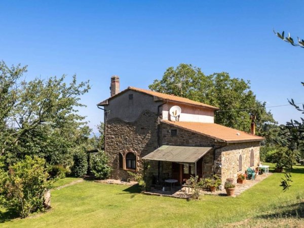 casa indipendente in vendita a Scansano