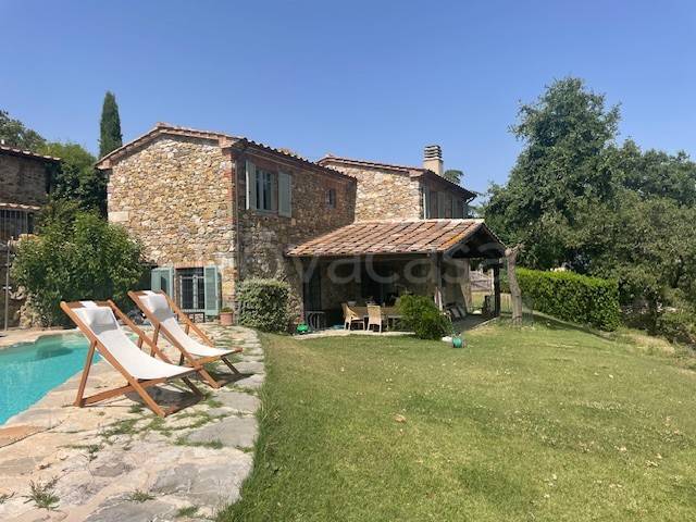 casa indipendente in vendita a Scansano